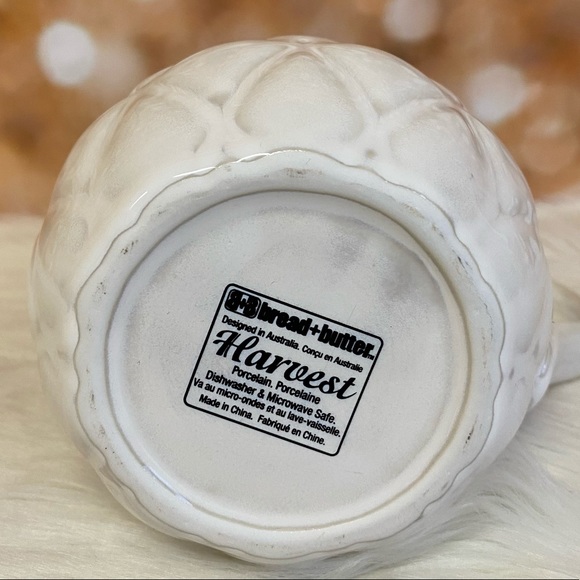 Bread and Butter Cream Geometric Design ￼32 Oz Pitcher - Picture 6 of 6